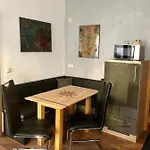 Delux Kunstgalerie Und Ilmradweg *
