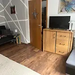 Delux Kunstgalerie Und Ilmradweg Apartment *
