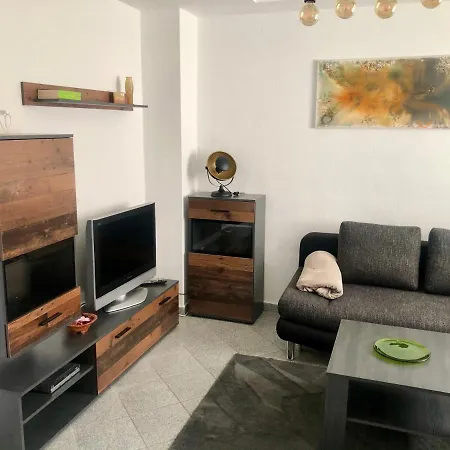 Delux Kunstgalerie Und Ilmradweg Appartamento Kranichfeld