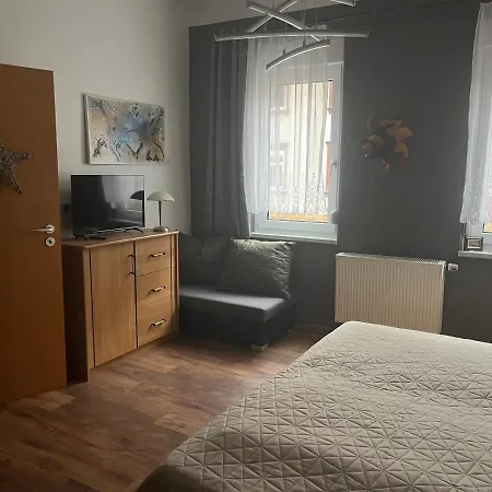 Delux Kunstgalerie Und Ilmradweg * Kranichfeld