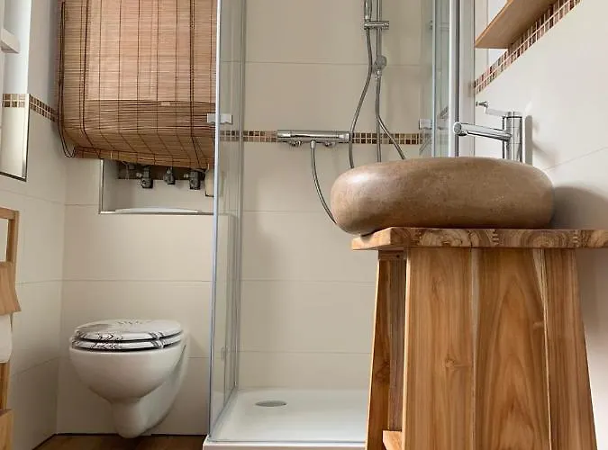 Delux Kunstgalerie Und Ilmradweg Kranichfeld