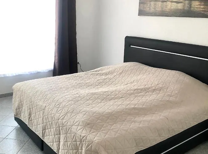 Delux Kunstgalerie Und Ilmradweg Kranichfeld