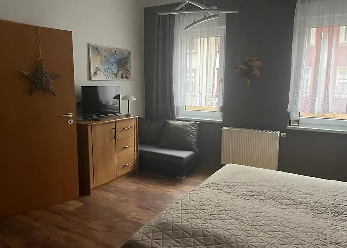 Delux Kunstgalerie Und Ilmradweg * Kranichfeld