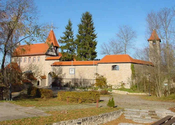 Delux Kunstgalerie Und Ilmradweg